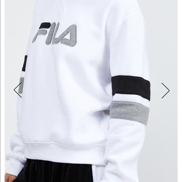 FILA Crewneck Sweatshirt - Picture 3 of 5